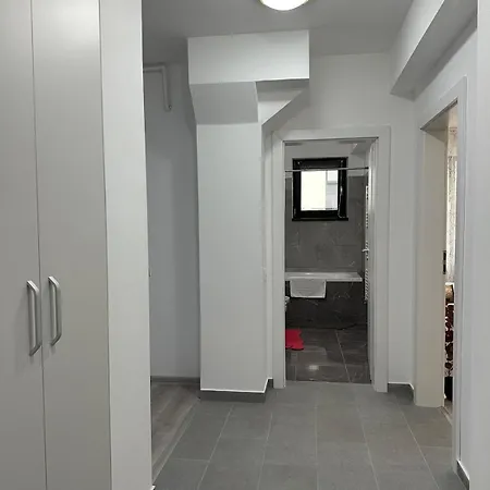 Luxury Apartments Near Coresi Mall By Glam Braşov Exterior photo
