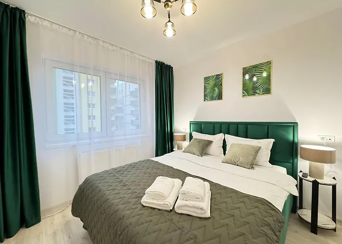 Luxury Apartments Near Coresi Mall By Glam
