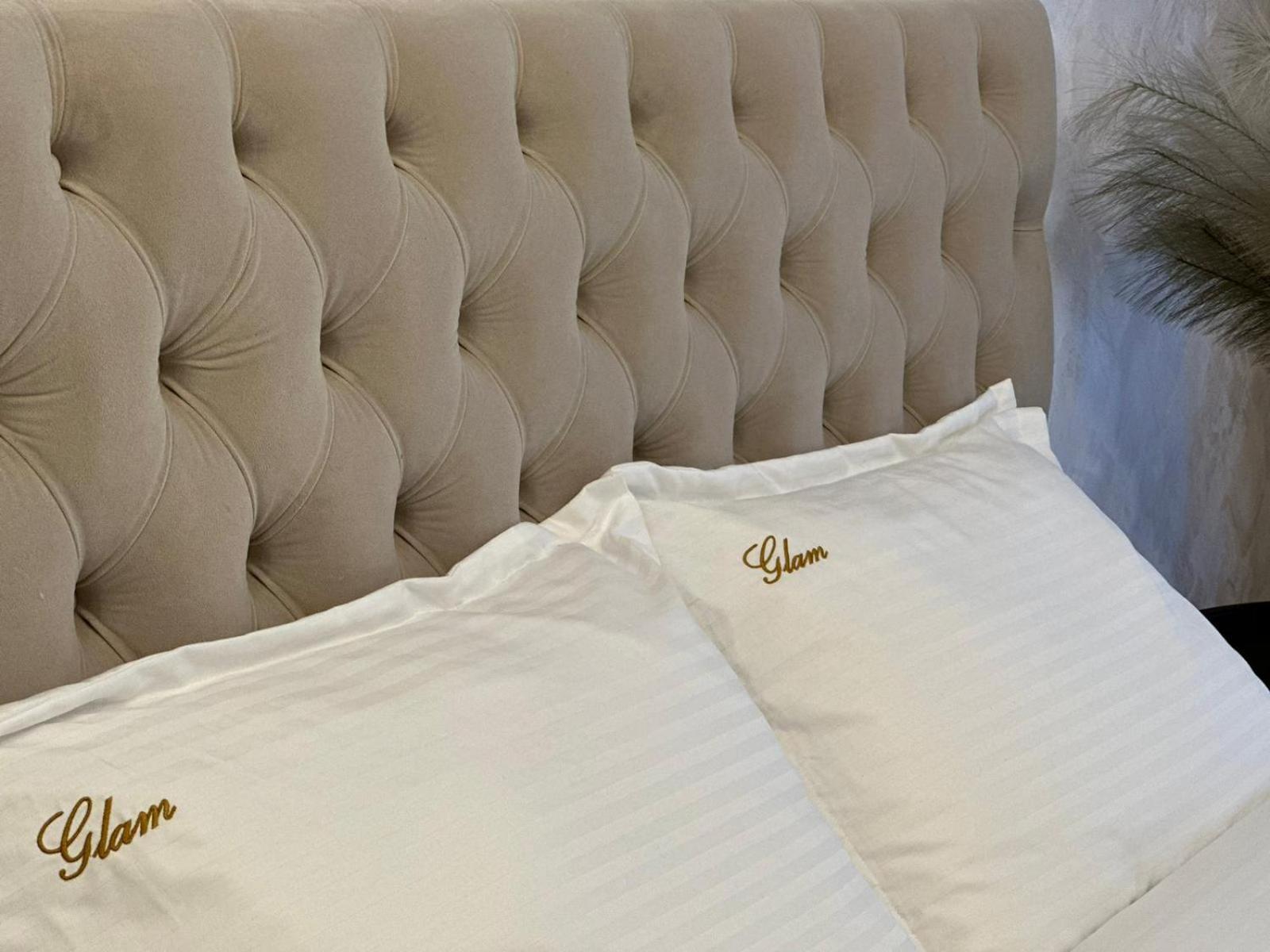 Luxury Near Coresi Mall By Glam Apartment