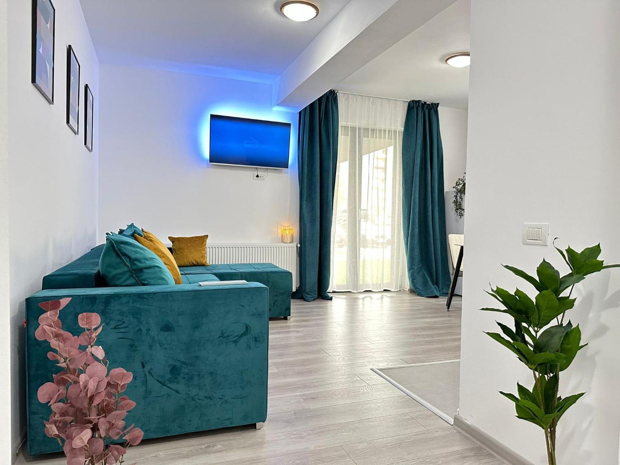 Luxury Near Coresi Mall By Glam 公寓 *