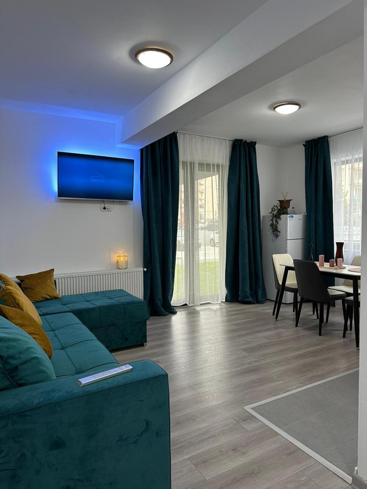 Apartment Luxury Near Coresi Mall By Glam