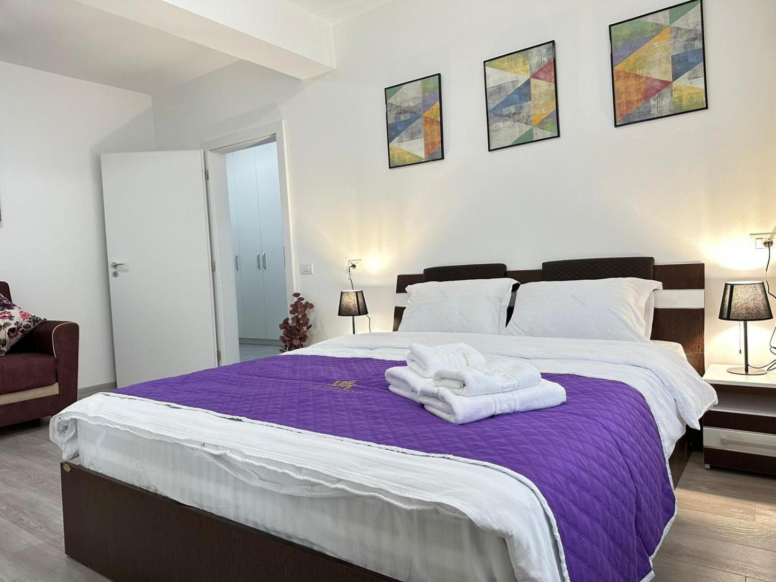 Luxury Near Coresi Mall By Glam Braşov