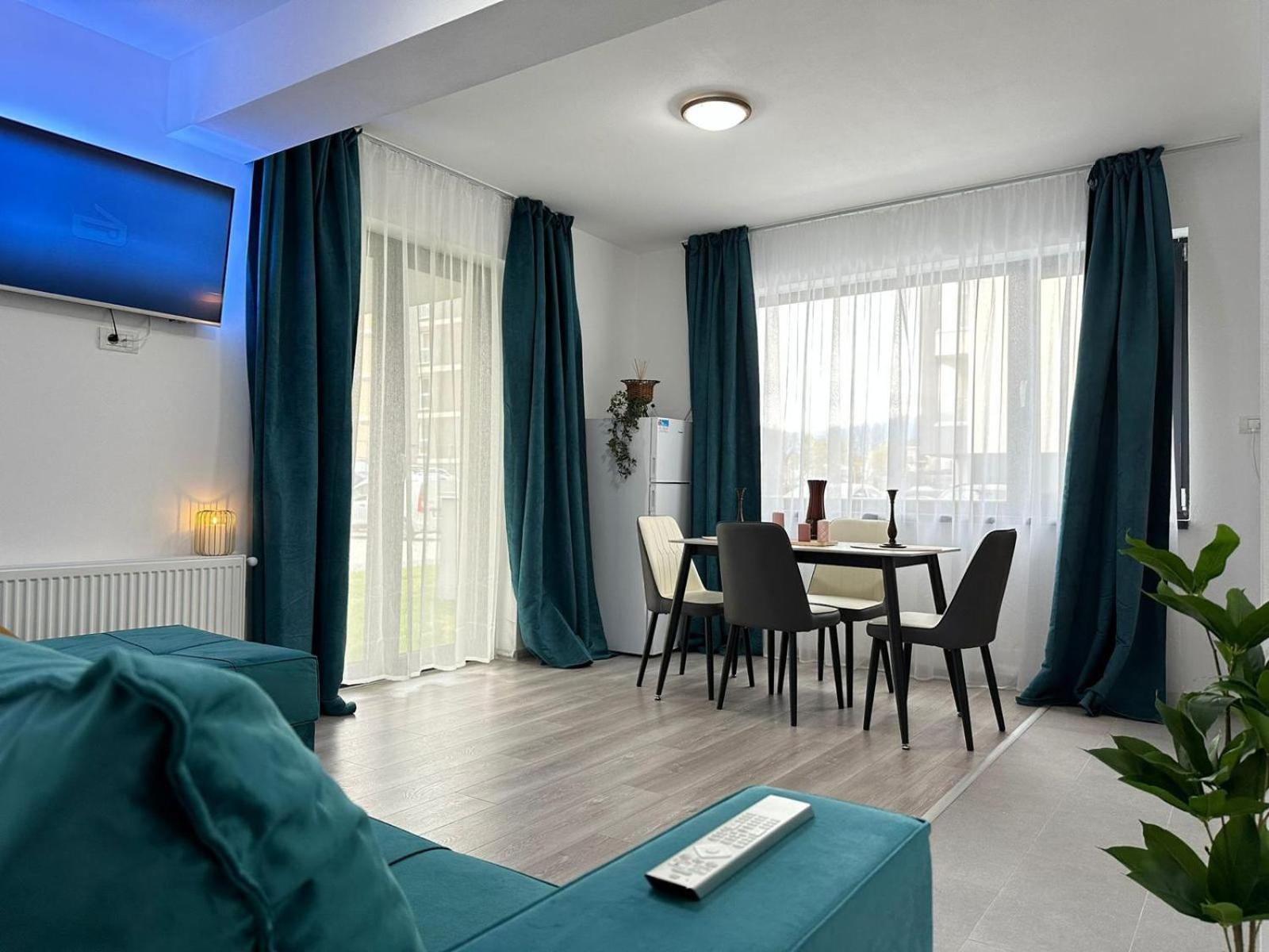 Apartment Luxury Near Coresi Mall By Glam *