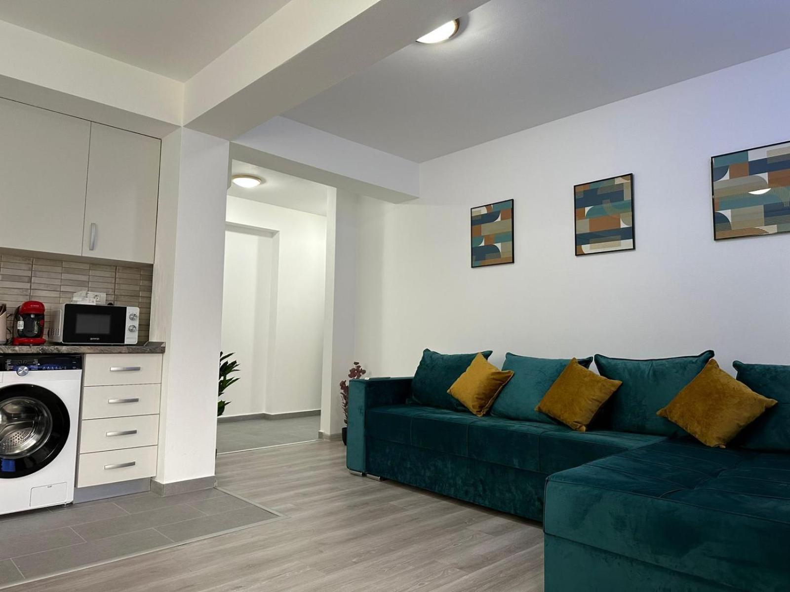 Luxury Near Coresi Mall By Glam
