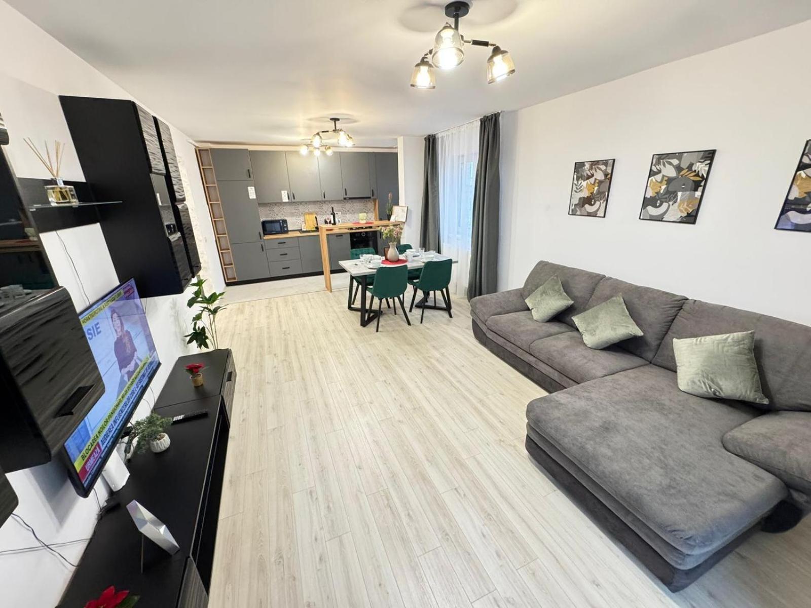 Luxury Near Coresi Mall By Glam 公寓 Braşov