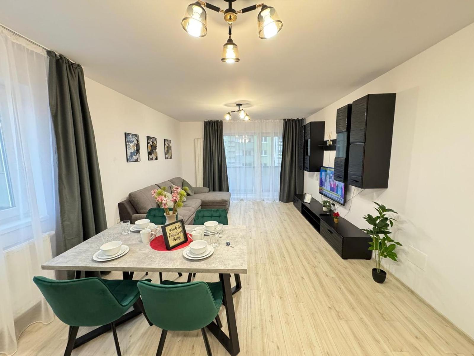 Luxury Near Coresi Mall By Glam Apartment Brasov