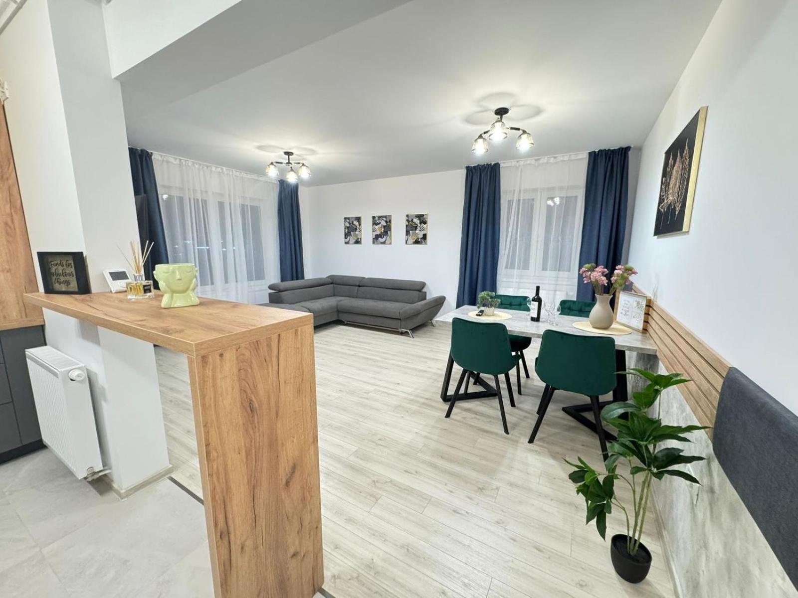 Luxury Near Coresi Mall By Glam Braşov