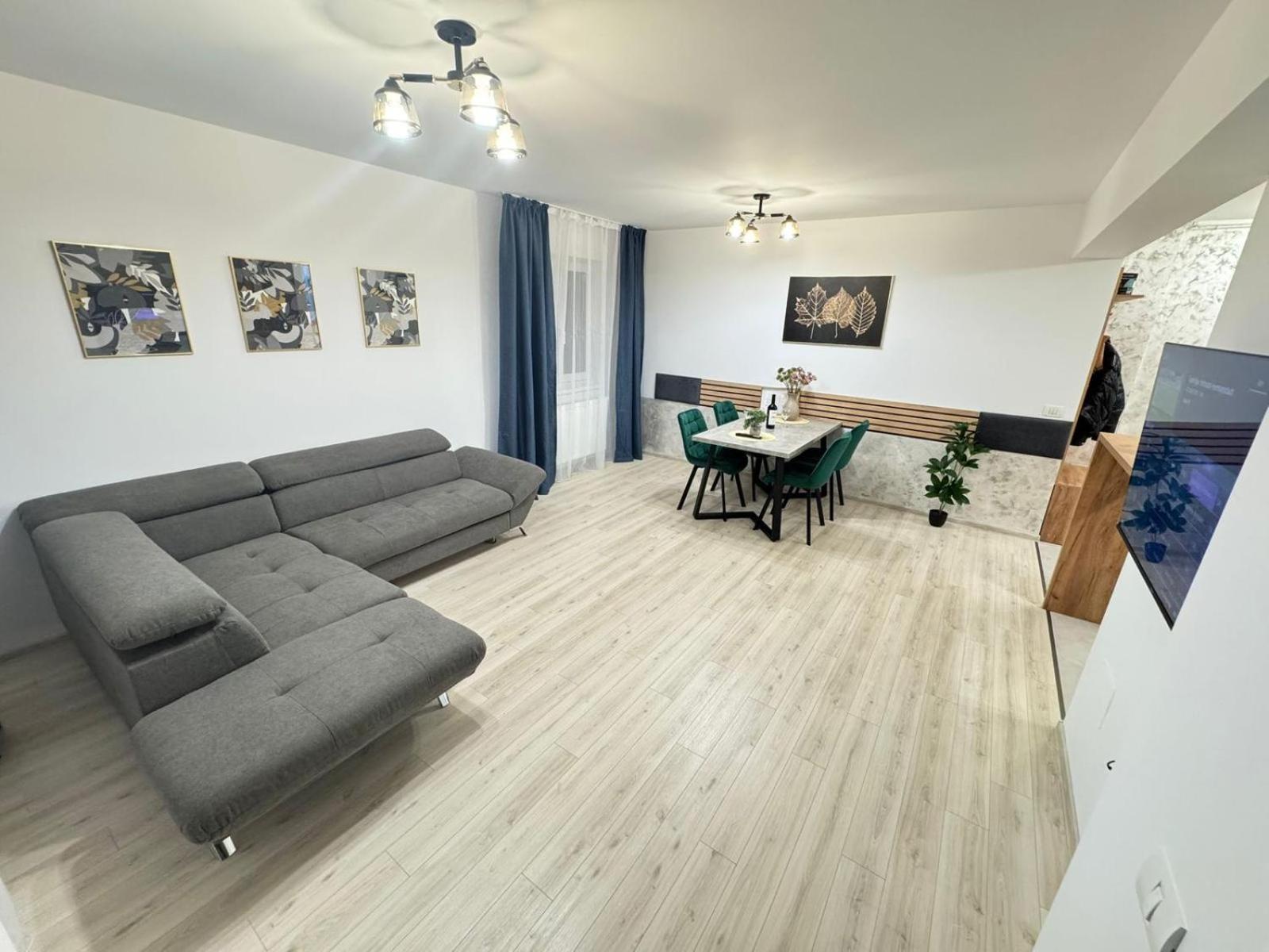 Luxury Near Coresi Mall By Glam *