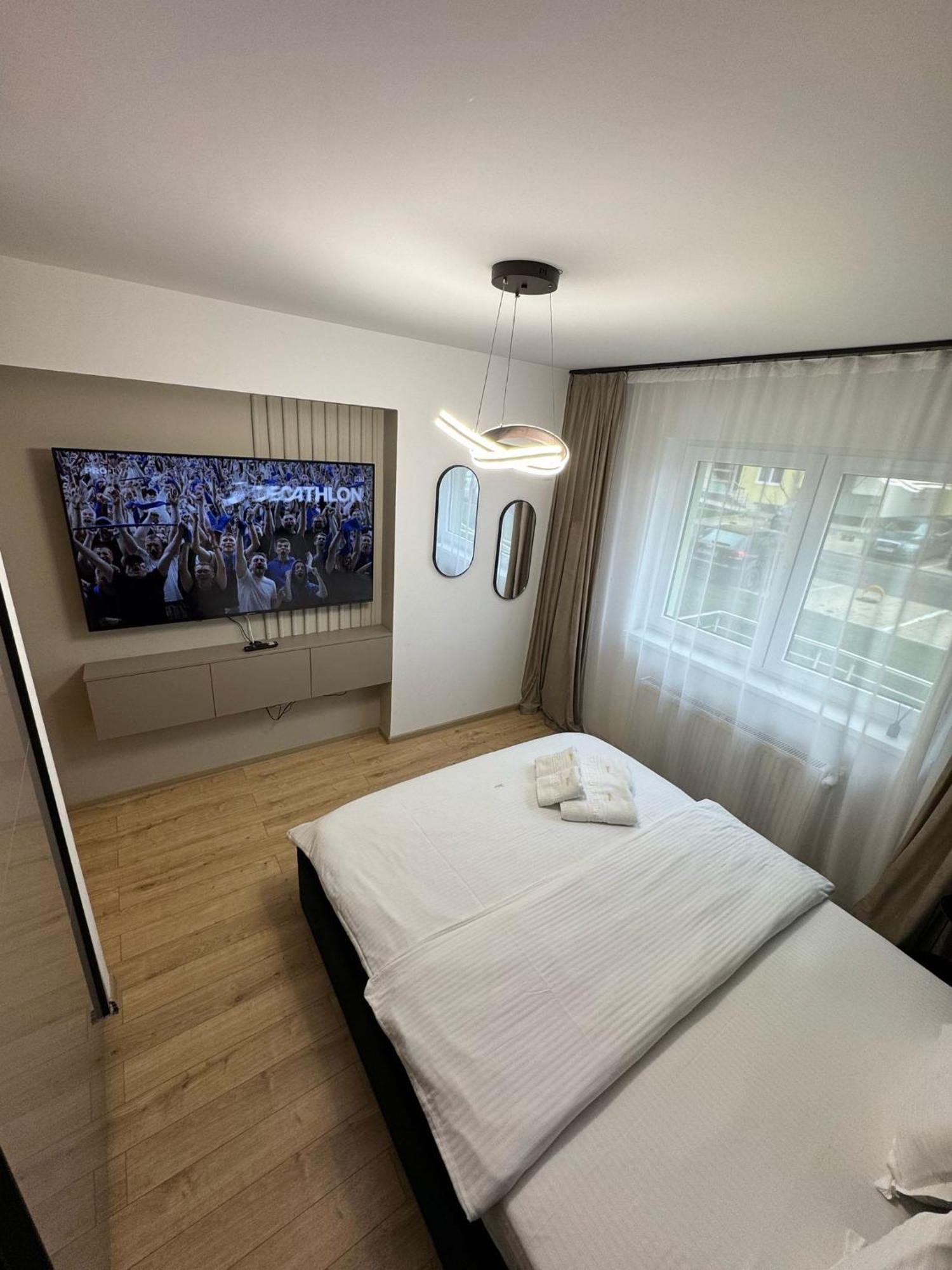 Luxury Near Coresi Mall By Glam * Braşov