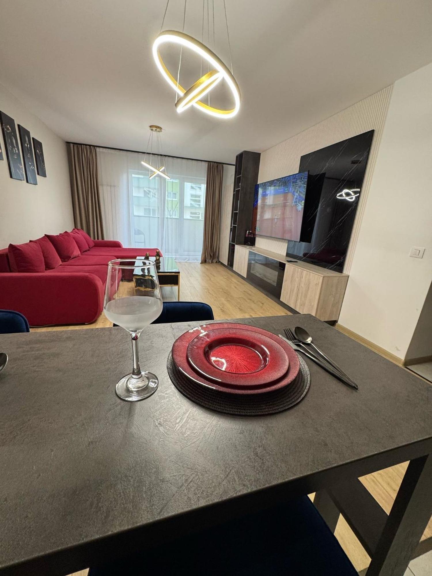 Luxury Near Coresi Mall By Glam Braşov
